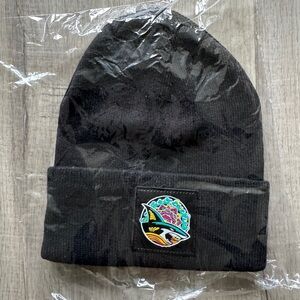 Men's NHL San Jose Sharks Black Cuffed Knit Beanie with Special Edition Logo NWT